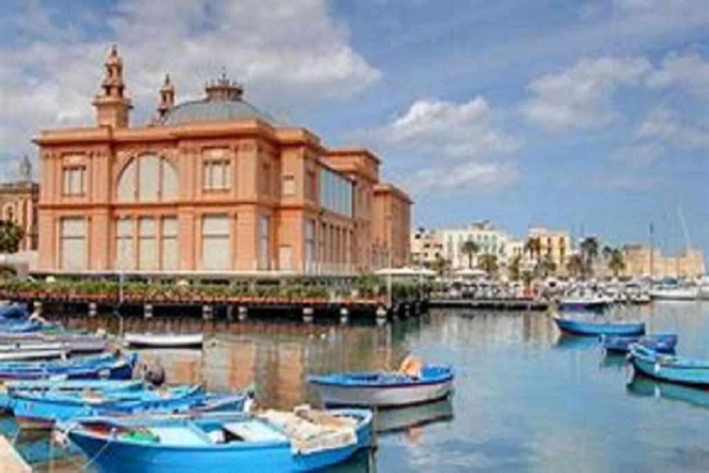 Residenza Trevisani Lägenhet Bari Exteriör bild